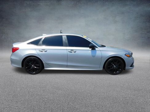 Used 2022 Honda Civic Sport image 2