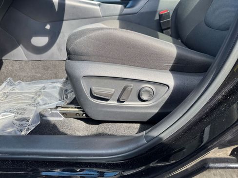 Used 2025 Toyota RAV4 XLE image 23