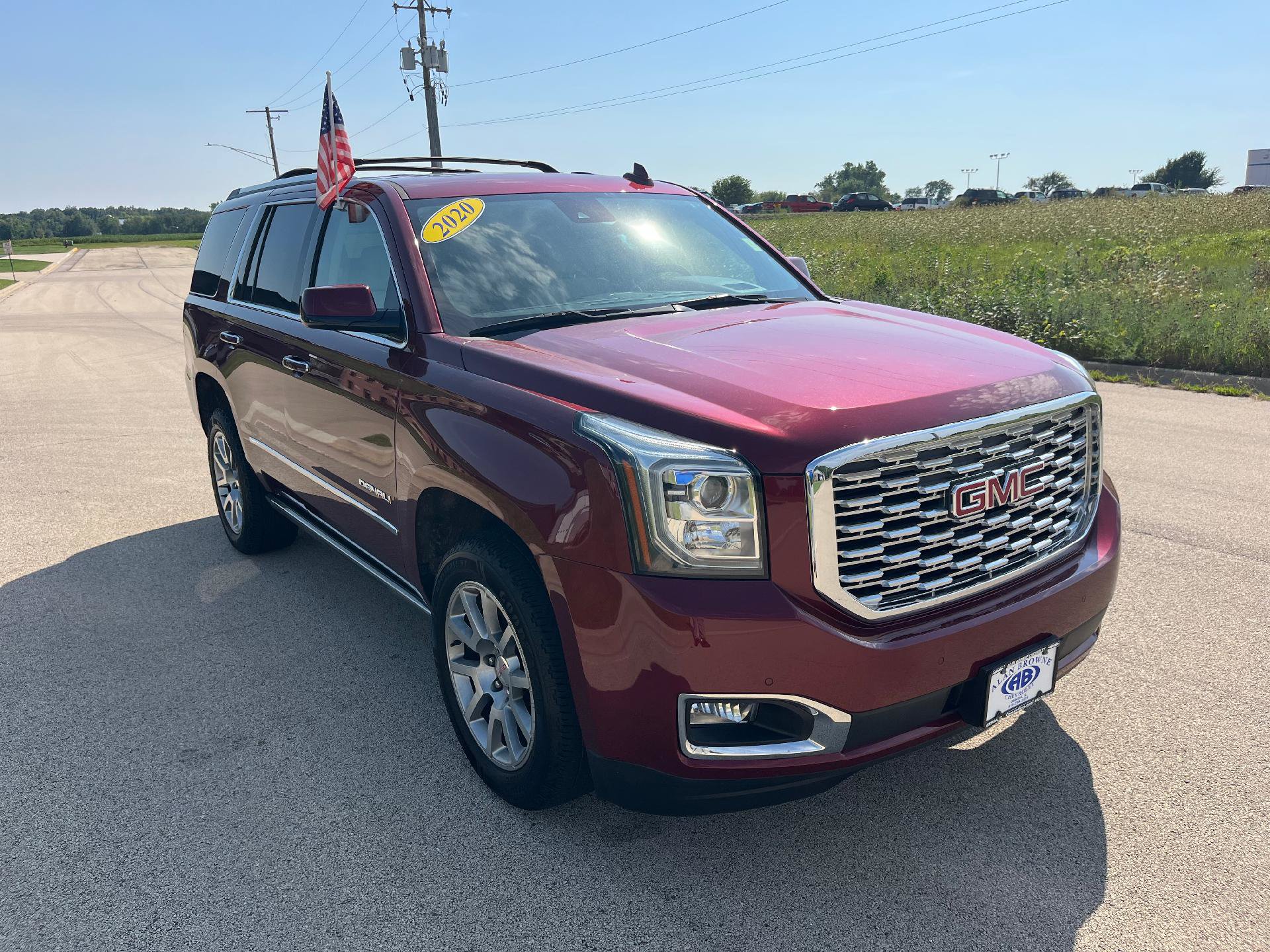 Certified 2020 GMC Yukon Denali w/ Open Road Package AWD/4WD image 3