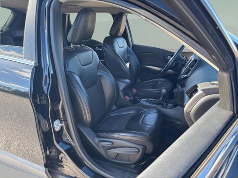 Used 2019 Jeep Cherokee Latitude Plus image 44