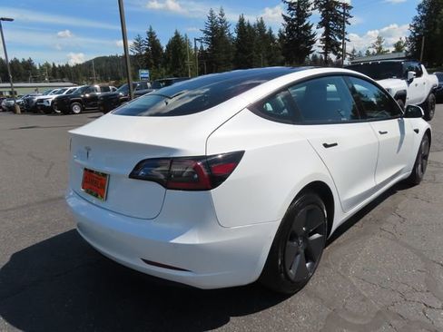 Used 2022 Tesla Model 3 RWD image 8