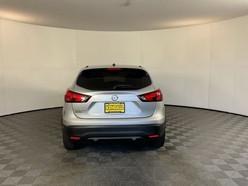 Used 2018 Nissan Rogue Sport S FWD image 6