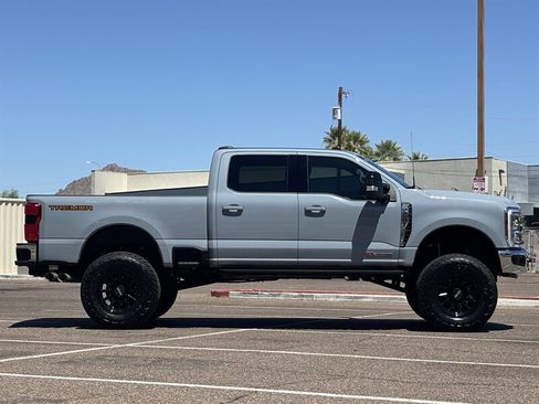Used 2024 Ford F250 Lariat w/ Lariat Ultimate Package AWD/4WD image 3