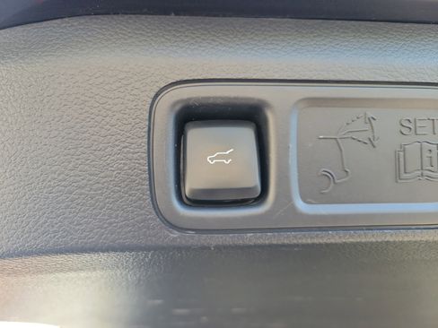 Used 2024 Ford Expedition Max Limited image 15