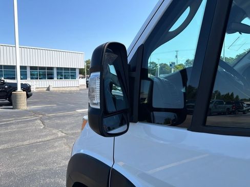 Used 2025 RAM ProMaster 2500 w/ U-Haul Equipment Group FWD image 39