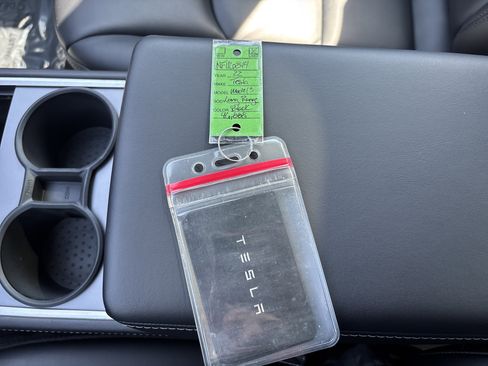 Used 2022 Tesla Model 3 Long Range image 33