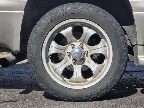 Used 2003 GMC Yukon XL Denali image 8