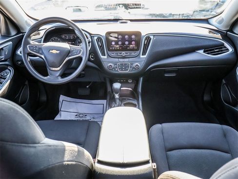 Used 2024 Chevrolet Malibu LT image 24