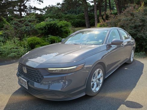 Certified 2023 Honda Accord LX image 3