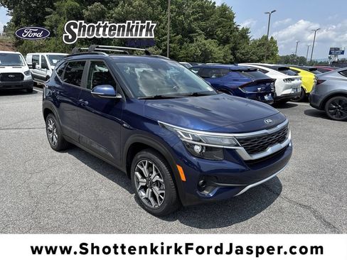 Used 2021 Kia Seltos EX AWD/4WD image 1
