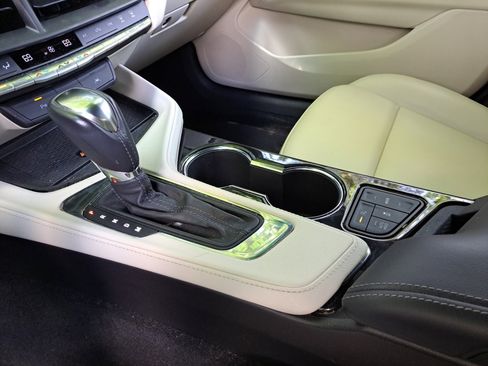 Certified 2023 Cadillac CT4 Luxury w/ Sun And Sound Package image 29