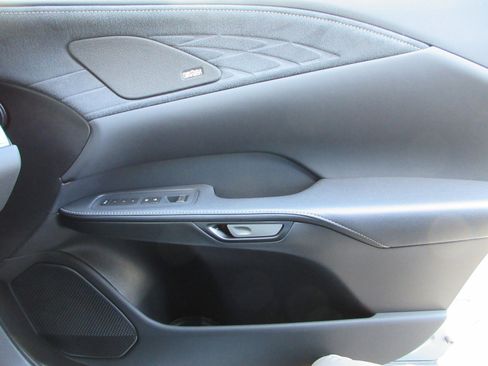 Used 2025 Lexus RX 450h AWD w/ Convenience Package image 25