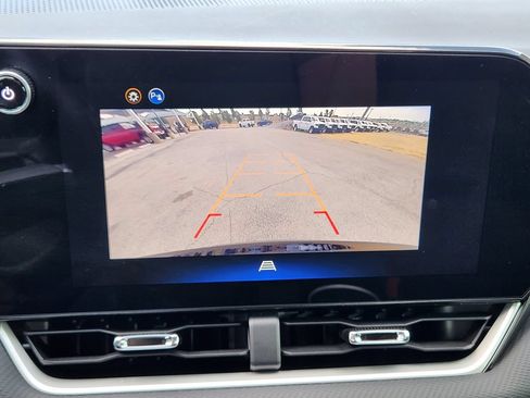 Used 2026 Chevrolet Equinox LT FWD image 18