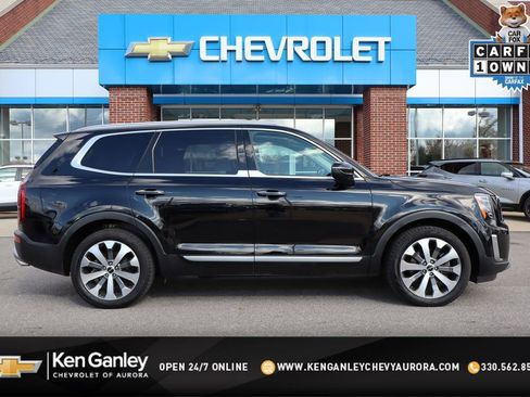 Used 2022 Kia Telluride S image 1