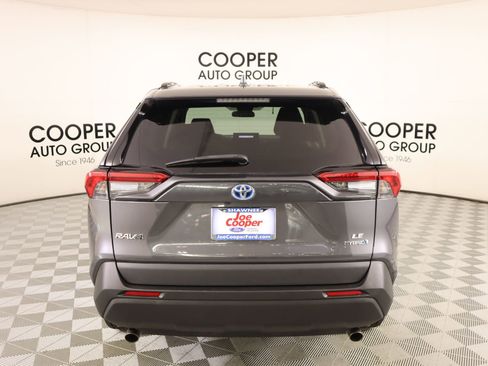 Used 2022 Toyota RAV4 LE image 20