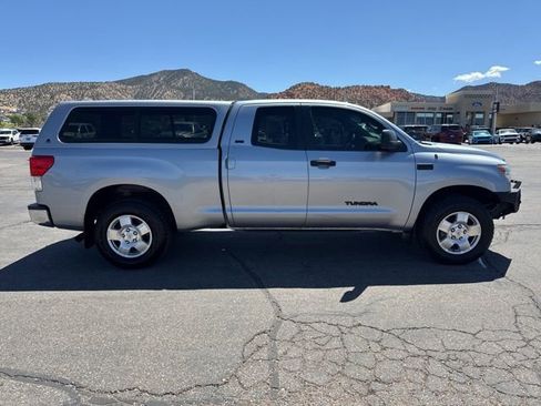 Used 2012 Toyota Tundra 4x4 Double Cab w/ SR5 Pkg image 4