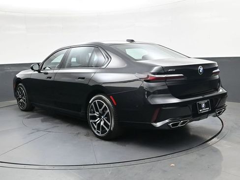Used 2024 BMW 760i xDrive AWD/4WD image 6