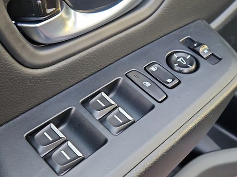 New 2025 Honda Pilot Touring image 21