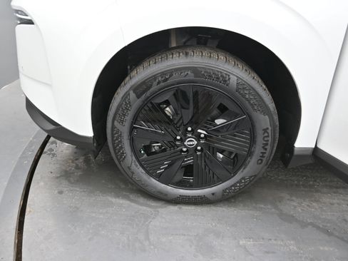 New 2025 Nissan Murano SV image 21