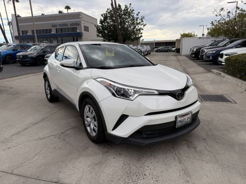 Used 2019 Toyota C-HR LE FWD image 7