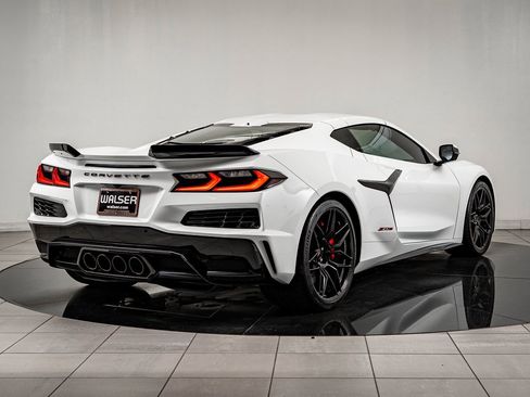 Used 2023 Chevrolet Corvette Z06 image 14