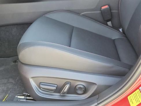 New 2025 Toyota Prius Plug-In Hybrid image 18