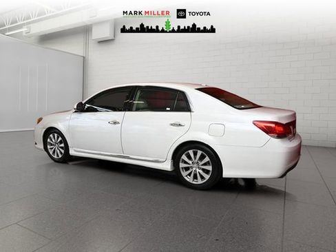 Used 2012 Toyota Avalon Limited image 6