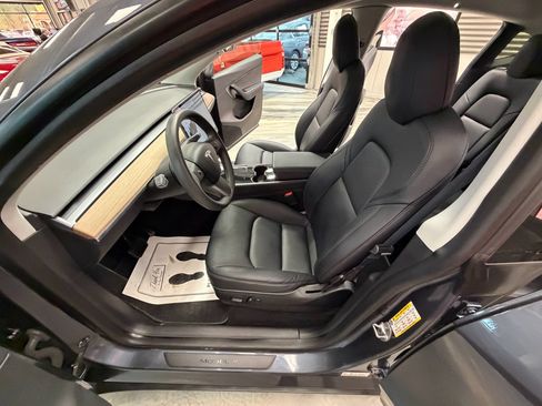 Used 2020 Tesla Model Y Long Range image 53