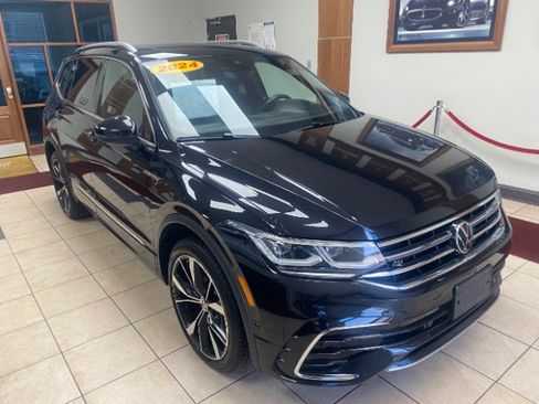 Used 2024 Volkswagen Tiguan SEL R-Line AWD/4WD image 5