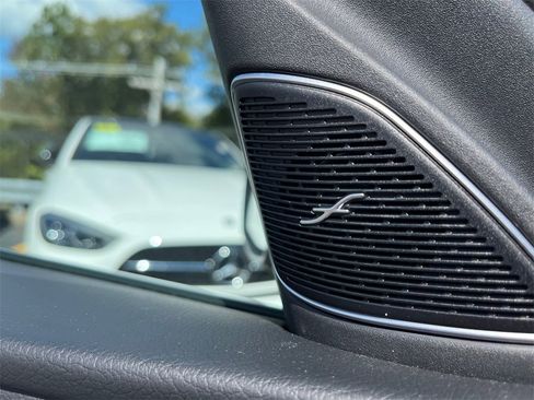 Certified 2022 Mercedes-Benz C 300 4MATIC Sedan image 21