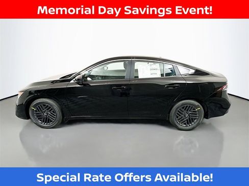 New 2026 Nissan Sentra SV w/ SV Convenience Package FWD image 4