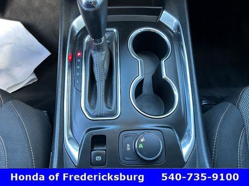 Used 2020 Chevrolet Traverse LS image 23