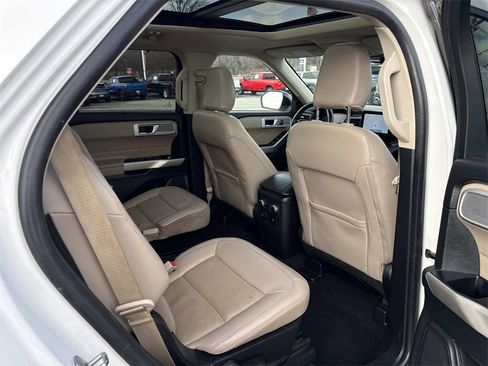 Used 2022 Ford Explorer Limited w/ Equipment Group 301A image 28