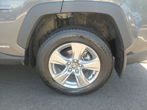 Certified 2025 Toyota RAV4 XLE AWD/4WD image 10
