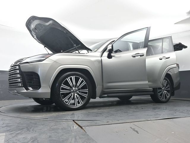 Used 2023 Lexus LX 600 4WD w/ Luxury Package image 53