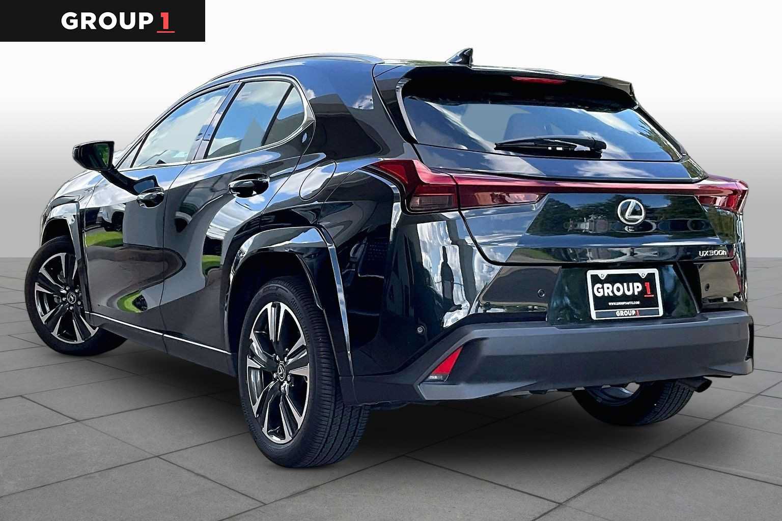 Used 2026 Lexus UX 300h FWD w/ Cold Area Package image 10