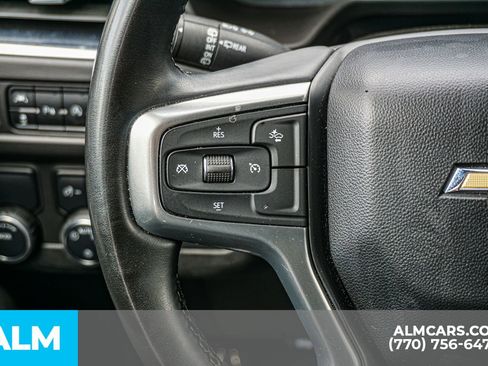 Used 2024 Chevrolet Suburban LT RWD image 33