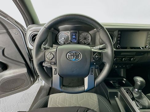Certified 2023 Toyota Tacoma TRD Off-Road AWD/4WD image 11