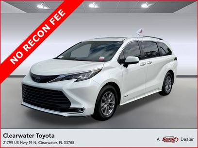 Certified 2021 Toyota Sienna XLE