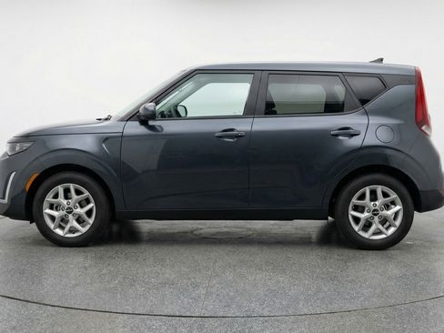 Used 2025 Kia Soul LX w/ LX Technology Package image 5