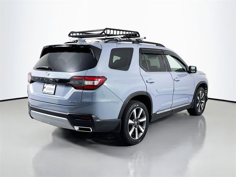 Used 2023 Honda Pilot Elite image 8