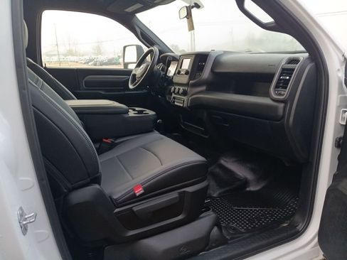 New 2024 RAM 5500 Tradesman image 29