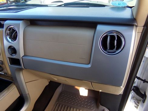 Used 2011 Ford F150 Lariat w/ Lariat Chrome Pkg image 42