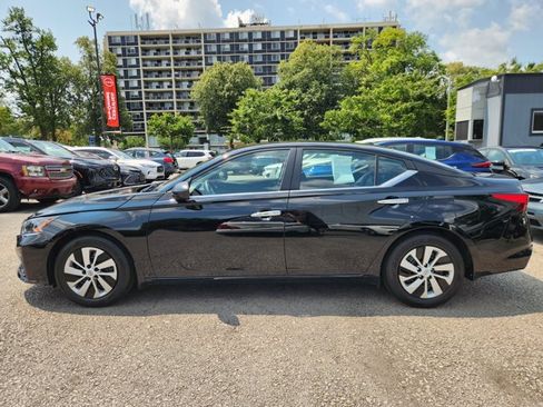 Certified 2025 Nissan Altima 2.5 S FWD image 5