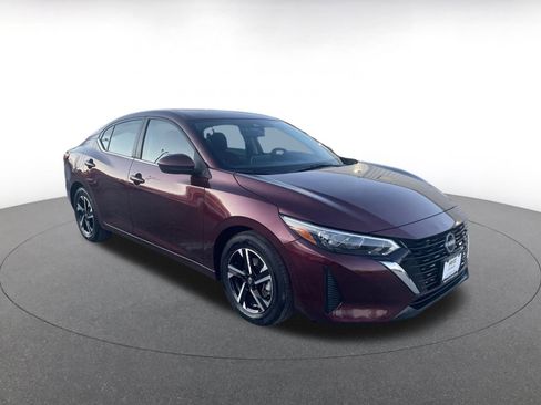 Used 2025 Nissan Sentra SV image 1