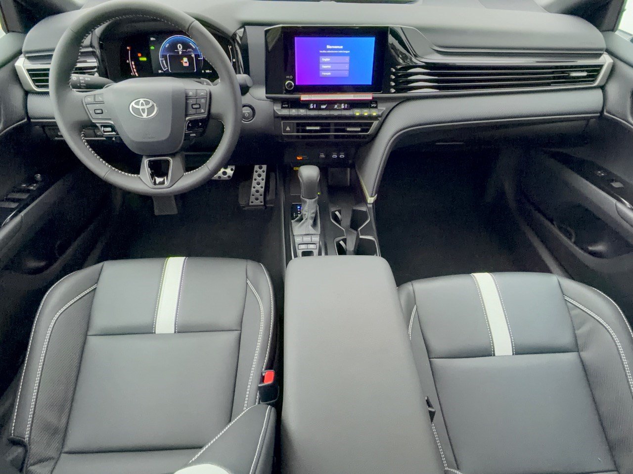 Used 2026 Toyota Camry SE FWD image 17