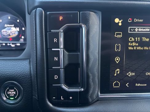 Used 2024 GMC Yukon Denali AWD/4WD image 26