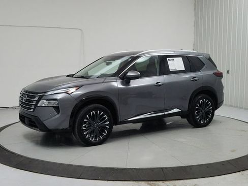 Used 2026 Nissan Rogue Platinum w/ Platinum Premium Package AWD/4WD image 3