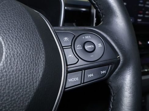 Used 2023 Toyota Corolla Cross XSE w/ Convenience Package image 23