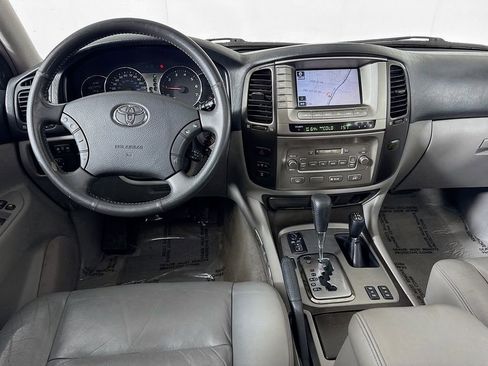 Used 2007 Toyota Land Cruiser image 23